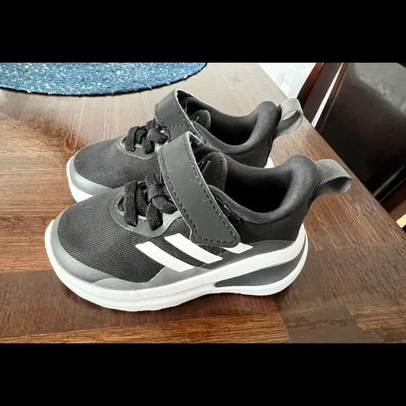 adidas | Shoes | Toddler Boy Adidas Tennis Shoes Good Condition | Poshmark